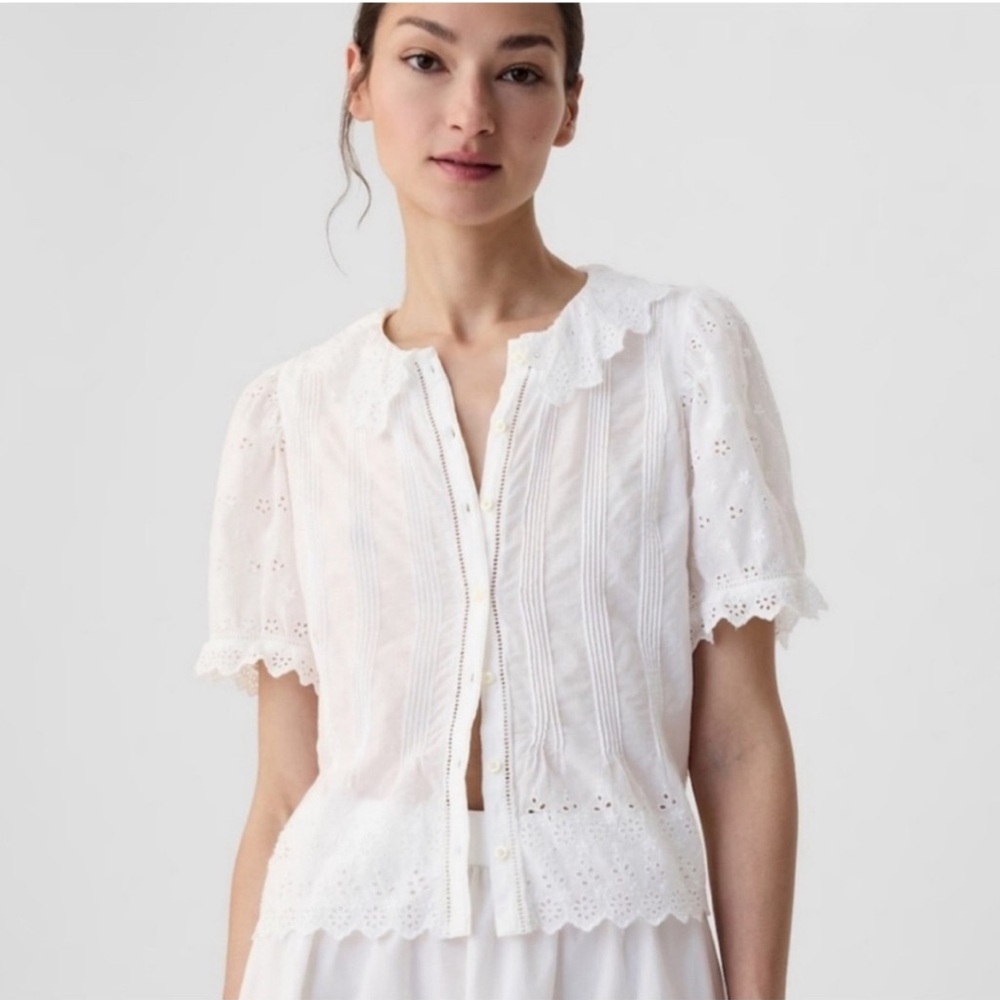 NWT GAPxDoen cropped eyelet shirt.
